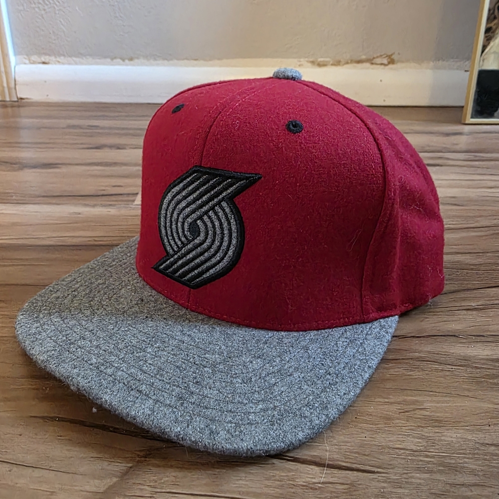 Mitchell & Ness Red and Gray Trailblazers Adjustable Hat